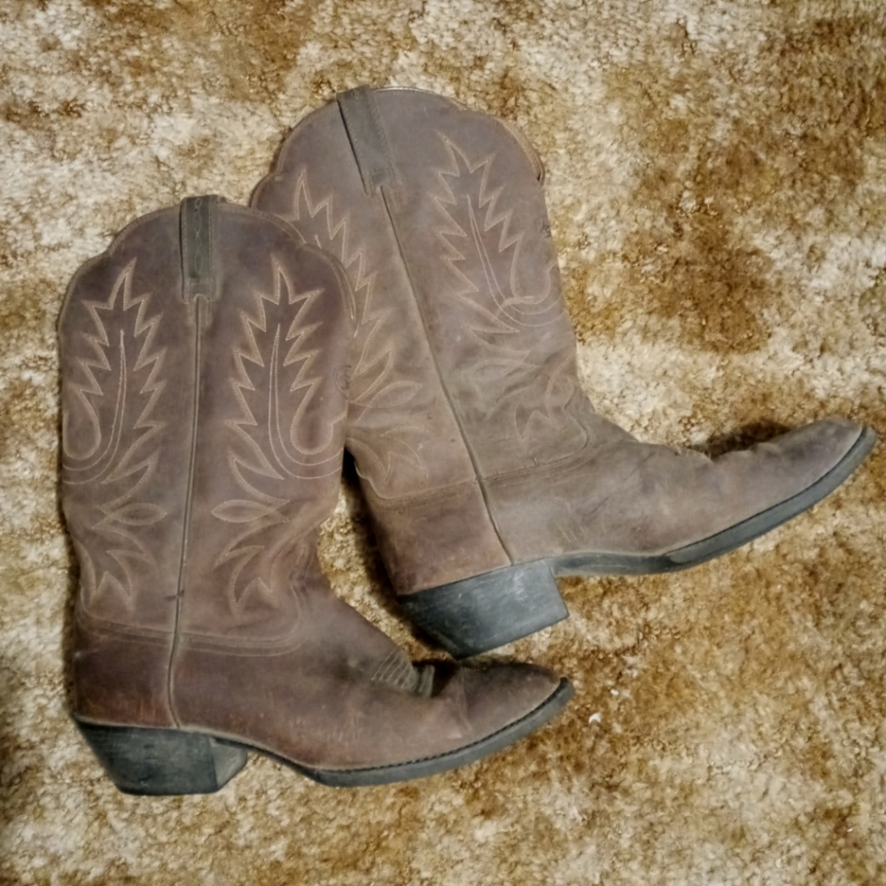 Heritage R Toe Western Boots